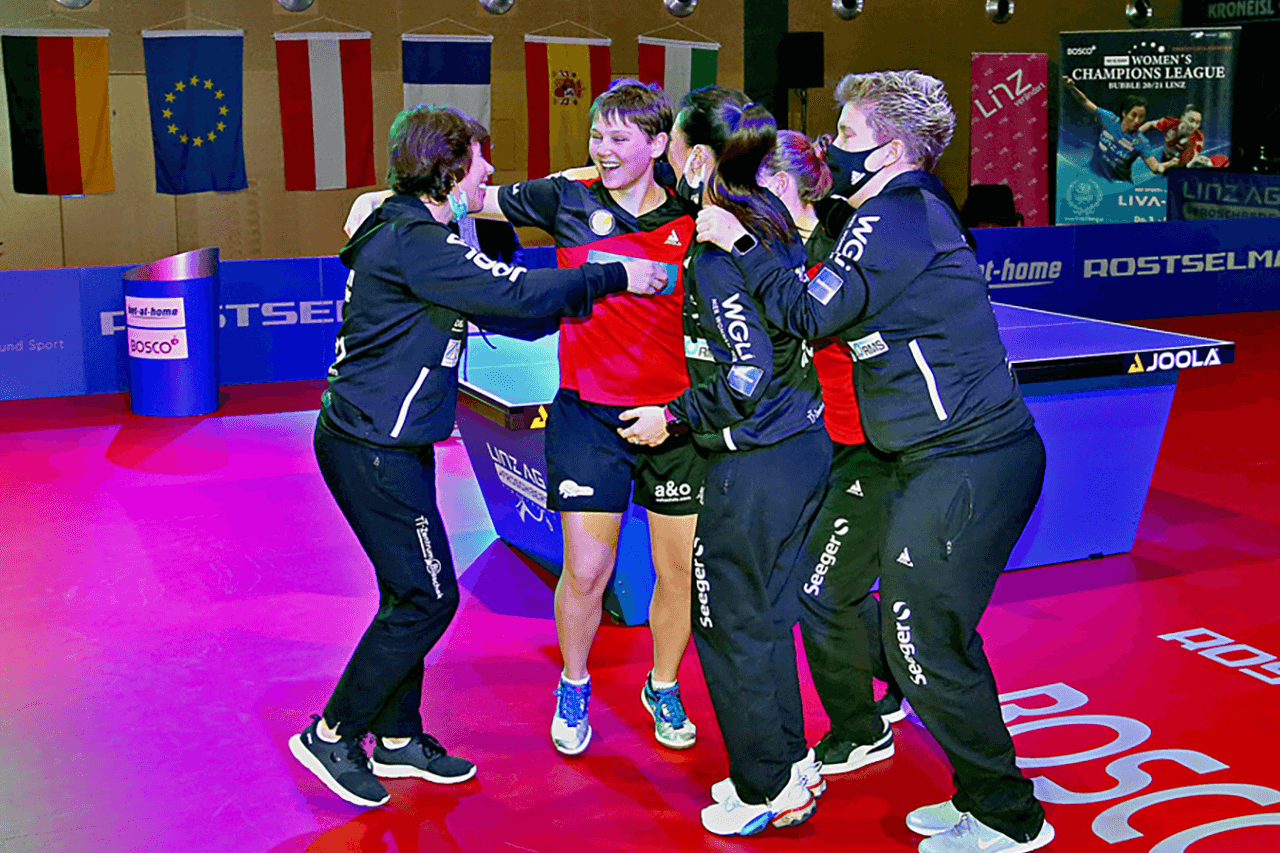 TTC Berlin Eastside post-win celebration (Photo by Helmut Ploberger)